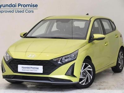 Usado Hyundai i20 100 CV (73 kW) 2024 Gris/plata