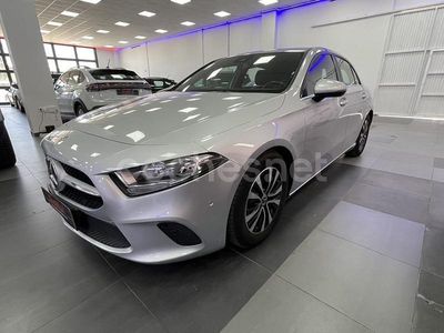 Gris / plata Usado 2020 Mercedes A180 Berlina | 20.900 € (Precio justo)