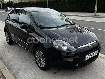 Usado Fiat Punto Lounge 77 CV (56 kW) 2012 Negro Utilitario