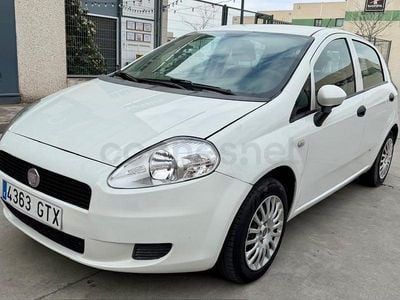 Usado Fiat Punto Dynamic 70 CV (51 kW) 2006 Blanco Utilitario