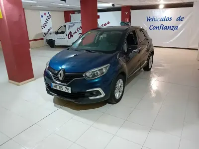 Usado Renault Captur Zen 90 CV (66 kW) 2019 Azul SUV