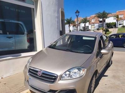 Beige Usado 2013 Fiat Linea Easy Berlina | 5500 €