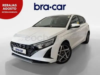 Usado Hyundai i20 100 CV (73 kW) 2025 Blanco Utilitario