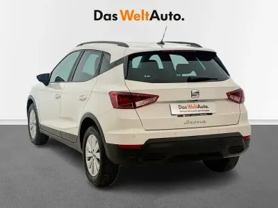 Usado Seat Arona Style 115 CV (84 kW) 2025 Blanco SUV