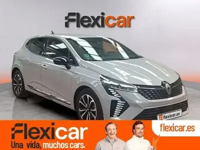 Usado Renault Clio Techno 90 CV (66 kW) 2025 Gris Utilitario