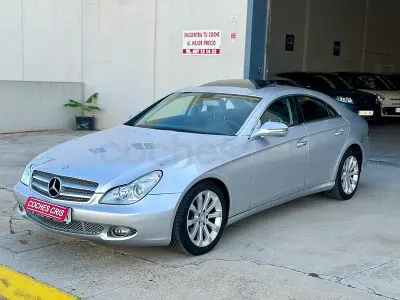 Usado Mercedes CLS350 224 CV (164 kW) 2010 Gris / plata Berlina