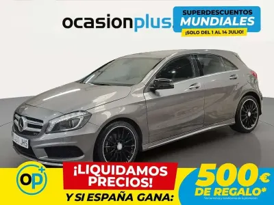 Usado Mercedes A200 AMG line 136 CV (100 kW) 2015 Gris Utilitario
