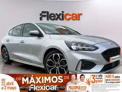 Usado Ford Focus ST-Line 125 CV (91 kW) 2021 Gris Berlina