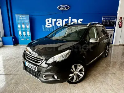 Usado Peugeot 2008 Allure 100 CV (73 kW) 2016 Negro SUV