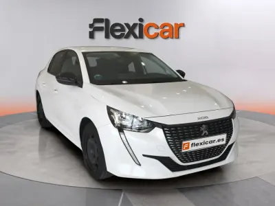 Usado Peugeot 208 Active 101 CV (74 kW) 2023 Blanco Utilitario