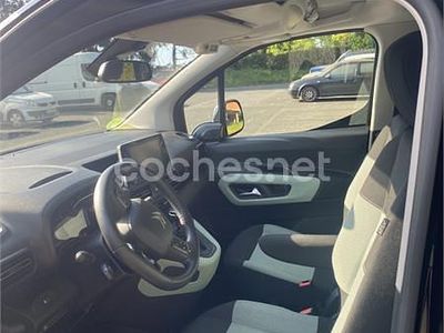 Usado Citroën Berlingo Feel 102 CV (75 kW) 2021 Negro Monovolumen
