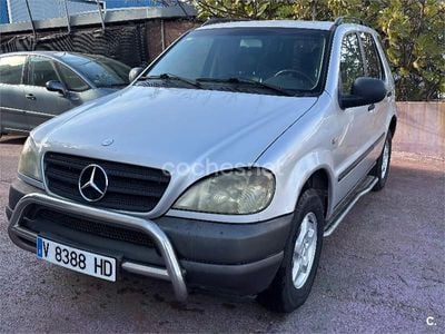 Gris / plata Usado 2000 Mercedes ML270 SUV | 5000 € (Precio justo)