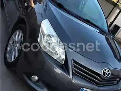 Usado Toyota Verso Advance 126 CV (92 kW) 2009 Gris / plata Monovolumen