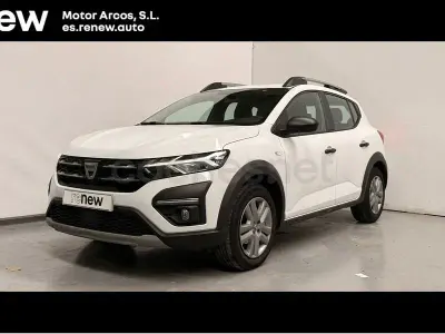 Usado Dacia Sandero Essentiel 91 HP (66 kW) 2022 Branco Sedan