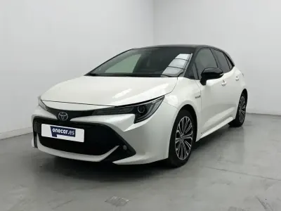 Usado Toyota Corolla Style 184 CV (135 kW) 2019 Blanco/techo negro Berlina