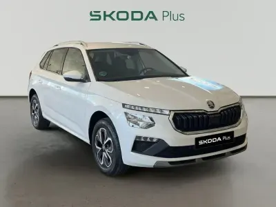Usado Skoda Kamiq Selection 115 CV (84 kW) 2025 Blanco SUV