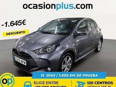 Usado Toyota Yaris Hybrid Active 116 CV (85 kW) 2024 Gris Utilitario