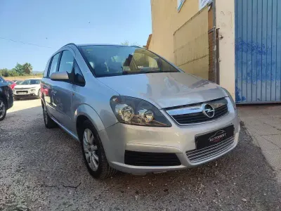 Usado Opel Zafira Cosmo 120 CV (88 kW) 2007 Gris / plata Monovolumen
