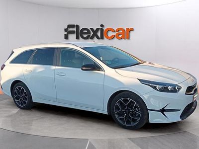 Usado Kia Ceed Style 100 CV (73 kW) 2025 Blanco Utilitario