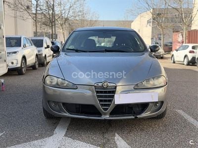 Usado Alfa Romeo 147 120 CV (88 kW) 2006 Gris / plata Utilitario