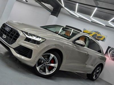 Usado Audi Q8 381 HP (280 kW) 2021 Bege SUV