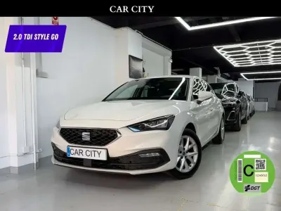 Usado Seat Leon ST Style 116 CV (85 kW) 2021 Blanco Familiar