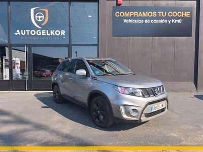 Usado Suzuki Vitara 140 CV (102 kW) 2017 Gris / plata SUV