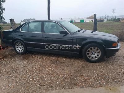 Negro Usado 2001 BMW 730 Berlina | 2200 €
