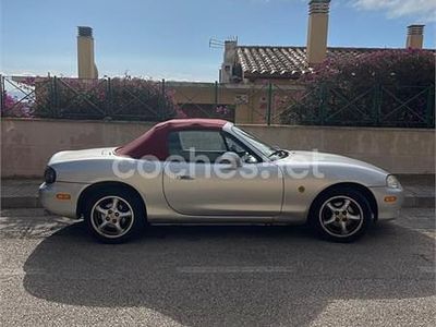 Gris / plata Usado 2001 Mazda MX5 Descapotable | 12.500 €