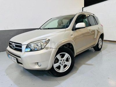 Usado Toyota RAV4 Premium 177 CV (130 kW) 2008 Beige SUV