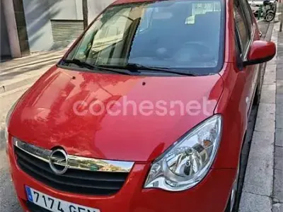 Usado Opel Agila Enjoy 86 CV (63 kW) 2008 Rojo Utilitario
