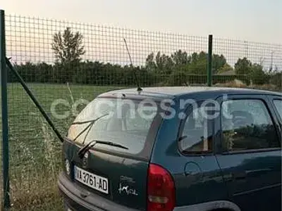 Usado Opel Corsa Swing 60 CV (44 kW) 1997 Verde Utilitario