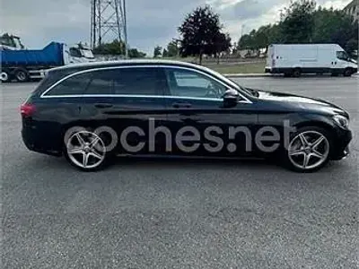 Usado Mercedes C220 AMG line 170 CV (125 kW) 2017 Negro Familiar