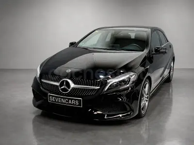 Usado Mercedes A180 122 CV (89 kW) 2018 Negro Berlina