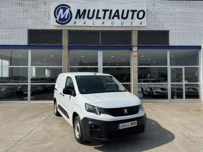 Usado Peugeot Partner 102 CV (75 kW) 2023 Blanco Monovolumen
