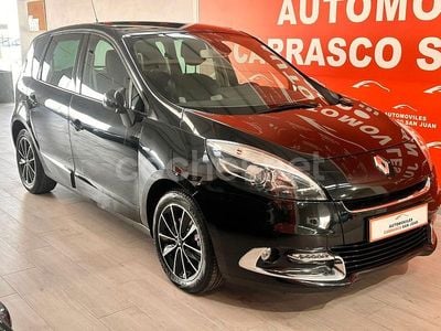 Usado Renault Scénic III Bose Edition 130 CV (95 kW) 2013 Negro Monovolumen