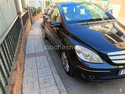 Mercedes B200