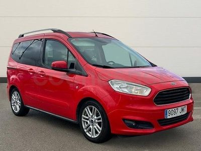 Usado Ford Tourneo Courier Titanium 95 CV (69 kW) 2016 Rojo Monovolumen