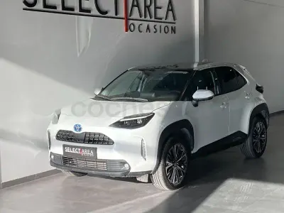 Usado Toyota Yaris Cross Business Edition 116 CV (85 kW) 2023 Blanco SUV