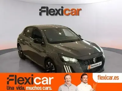Usado Peugeot 208 Allure 100 CV (73 kW) 2025 Gris Utilitario