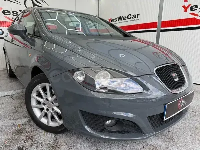 Usado Seat Leon Style 105 CV (77 kW) 2009 Gris / plata Utilitario