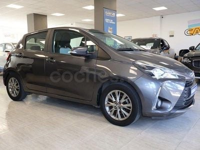 Brugt Toyota Yaris Active 69 HK (50 kW) 2017 Grå Sedan