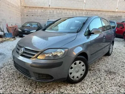 Begagnad VW Golf Plus Cross Highline 105 HK (77 kW) 2005 Grå Minibuss