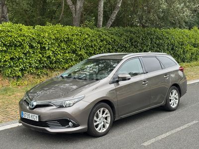 Toyota Auris Hybrid