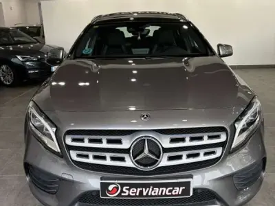 Usado Mercedes GLA220 170 CV (125 kW) 2018 Gris SUV