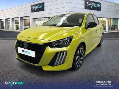 Usado Peugeot 208 Active 102 CV (75 kW) 2024 Amarillo Utilitario