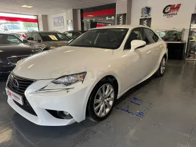 Usado Lexus IS300h Executive Line 223 CV (164 kW) 2016 Blanco Berlina