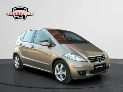 Usado Mercedes A180 Avantgarde 109 CV (80 kW) 2007 Beige Monovolumen