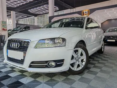 Usado Audi A3 Ambiente 105 CV (77 kW) 2011 Blanco Utilitario