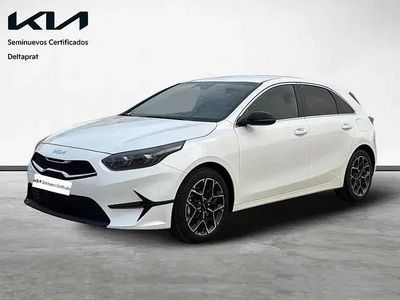 Usado Kia Ceed Edition 7 100 CV (73 kW) 2024 Blanco Utilitario